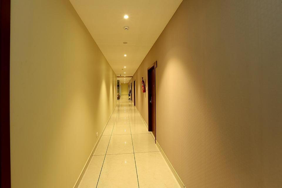 Hotel New York Square 戈德亚姆 外观 照片
