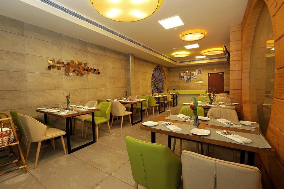 Hotel New York Square 戈德亚姆 外观 照片