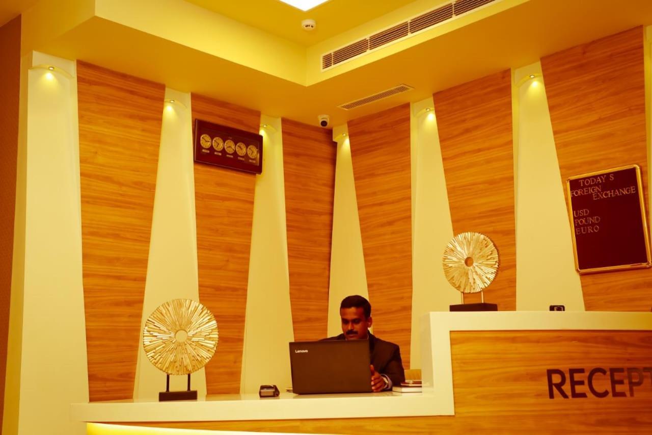 Hotel New York Square 戈德亚姆 外观 照片