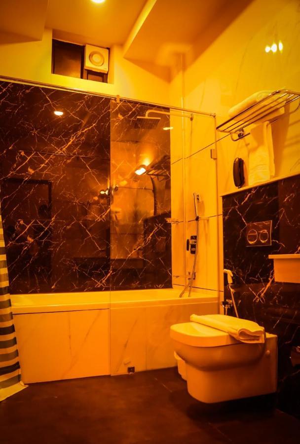 Hotel New York Square 戈德亚姆 外观 照片