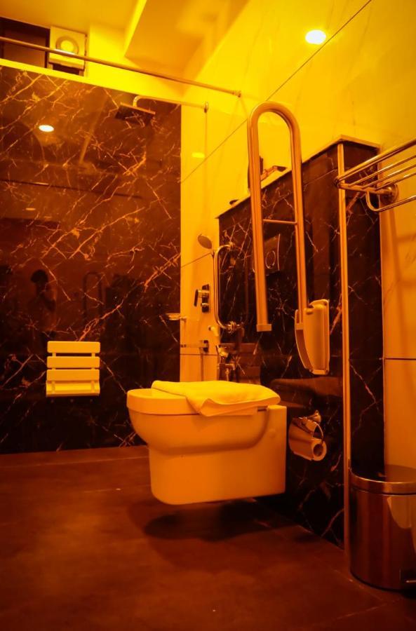 Hotel New York Square 戈德亚姆 外观 照片