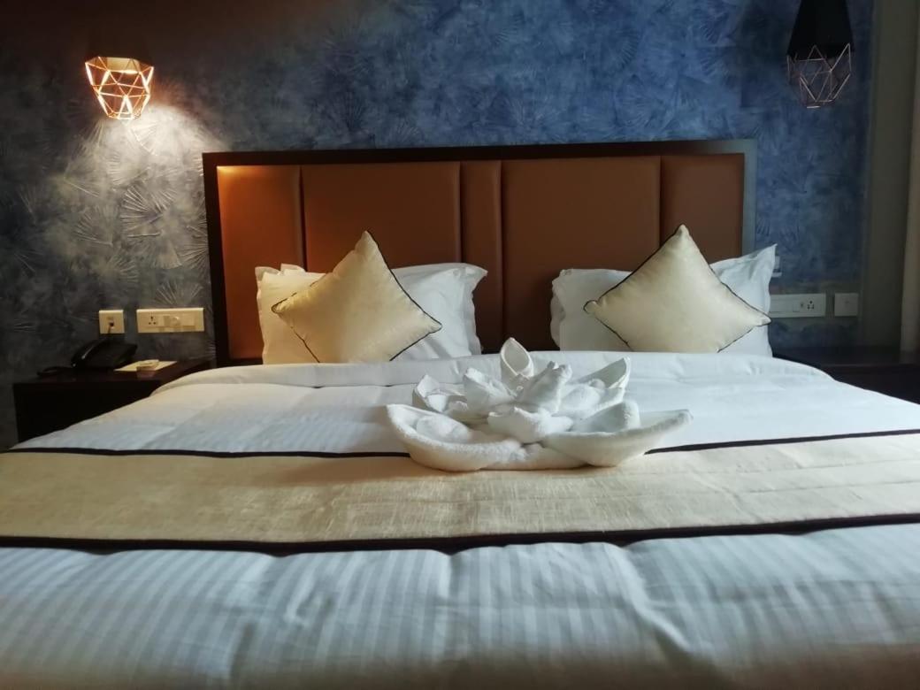 Hotel New York Square 戈德亚姆 外观 照片